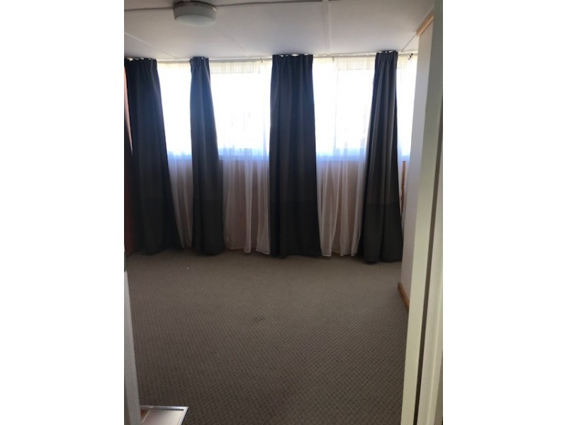 115 Broughton Street, Tumut NSW 2720