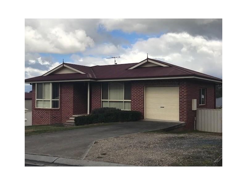 4 Harris Street, Tumut NSW 2720