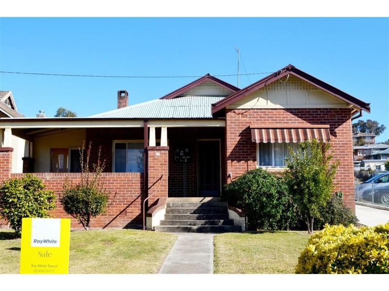 27 Capper Street, Tumut NSW 2720