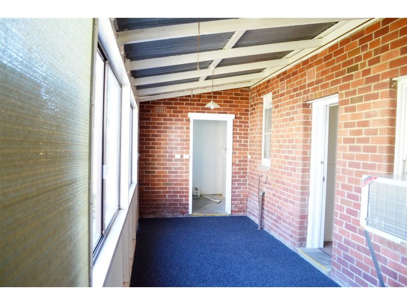 27 Capper Street, Tumut NSW 2720