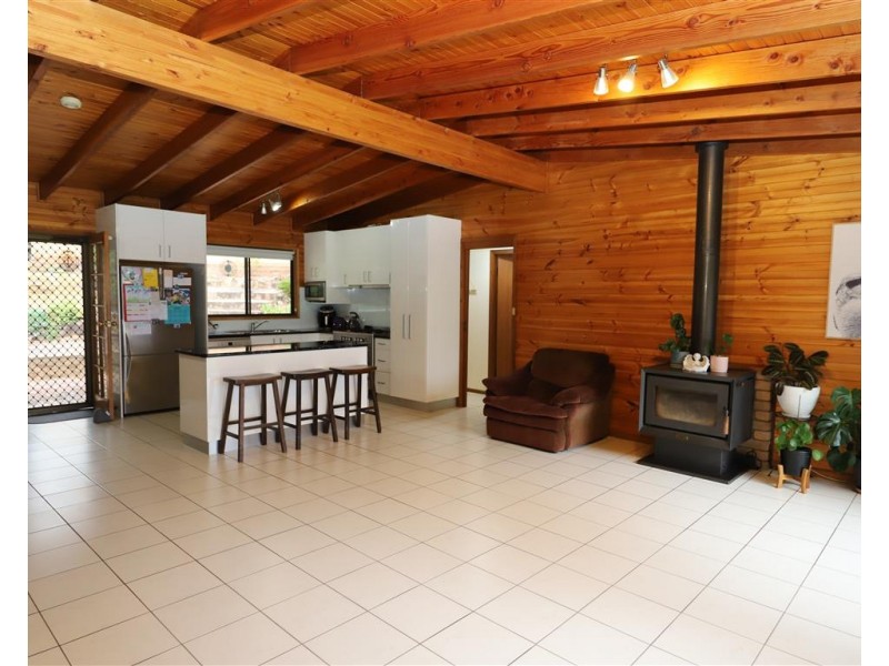 1 Snubba Crescent, Tumut NSW 2720