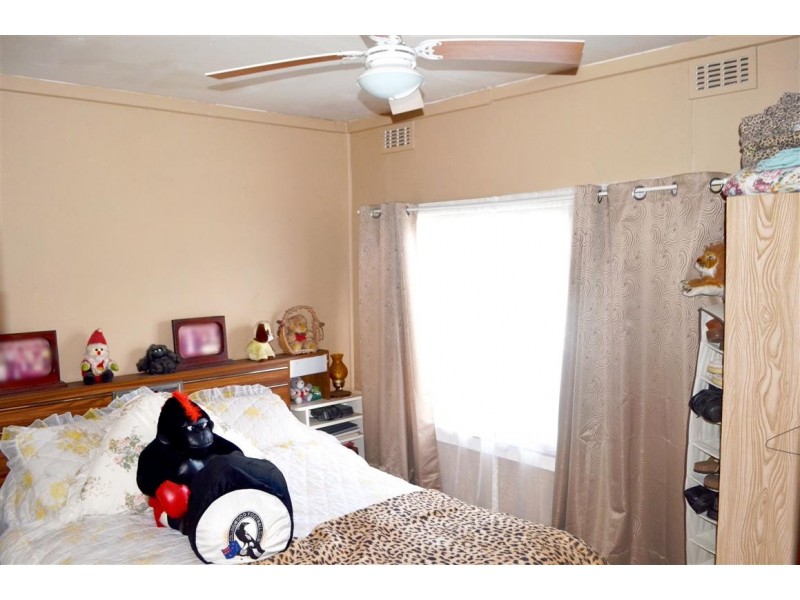 8-10 Bleak Street, Adelong NSW 2729