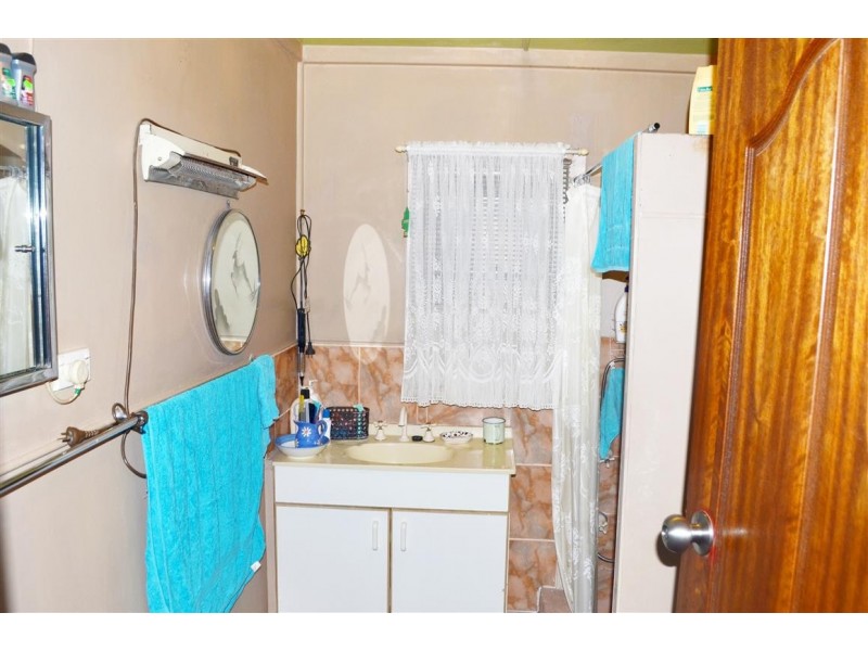 8-10 Bleak Street, Adelong NSW 2729