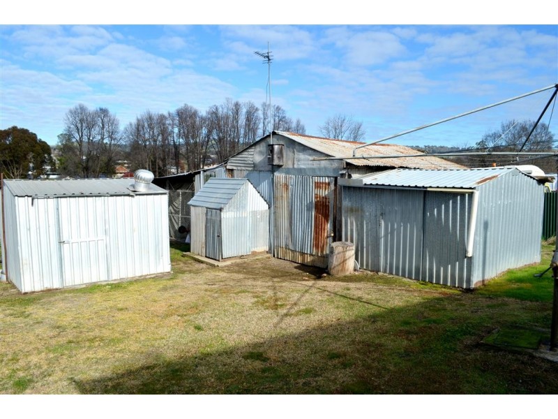 8-10 Bleak Street, Adelong NSW 2729