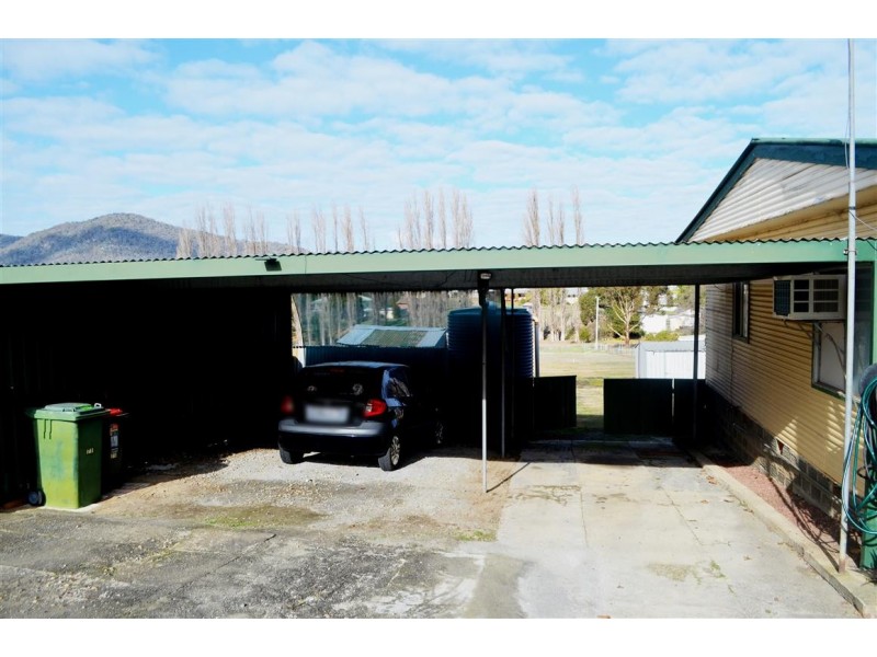 8-10 Bleak Street, Adelong NSW 2729