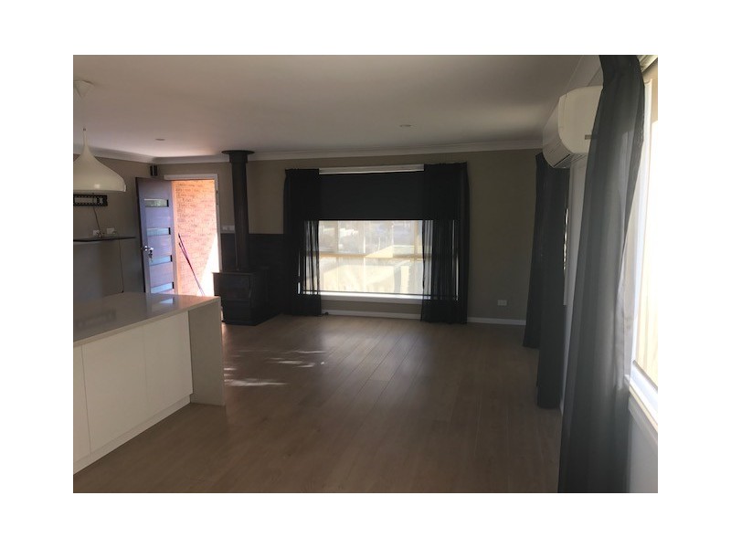 156 Fitzroy Street, Tumut NSW 2720