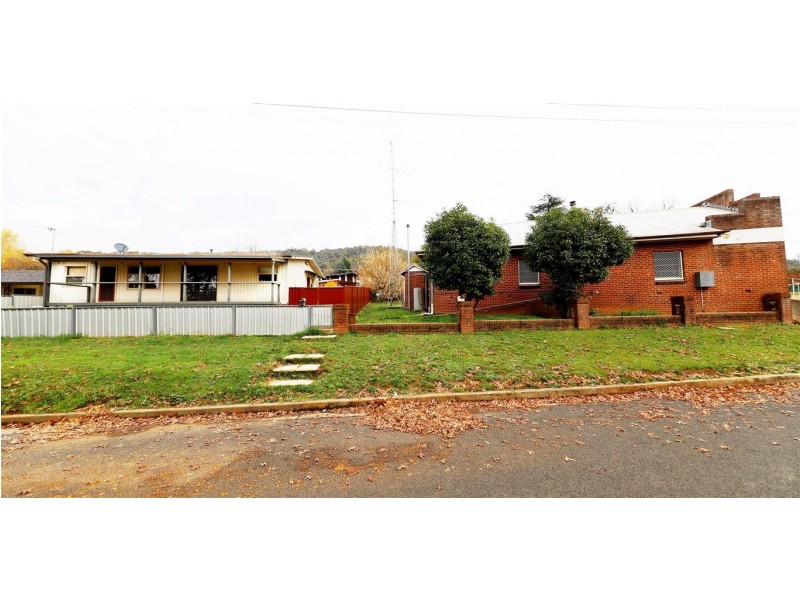 2 Nellis Street, Batlow NSW 2730