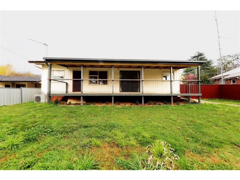 2 Nellis Street, Batlow NSW 2730