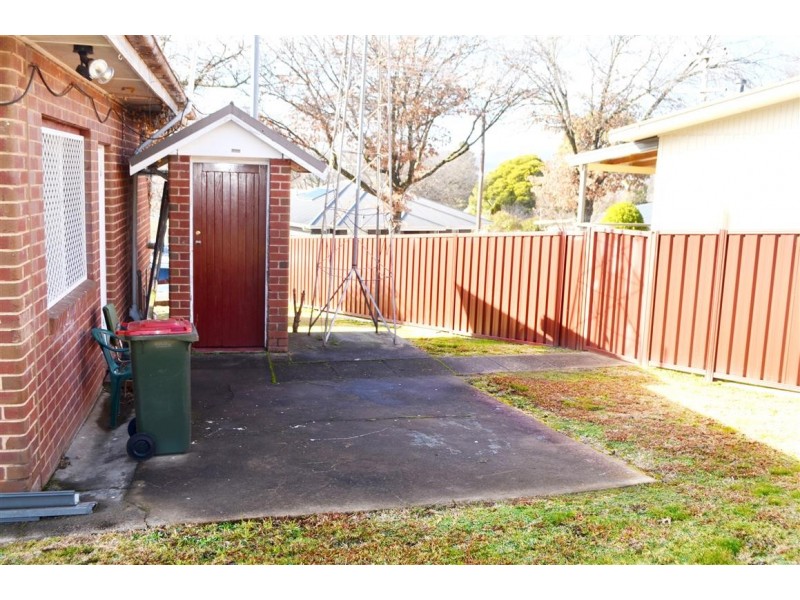 2 Nellis Street, Batlow NSW 2730
