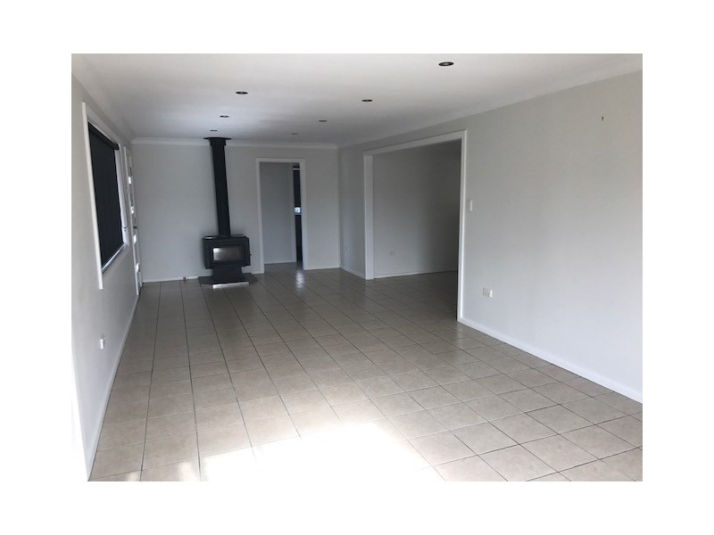 11 Mangaroo Avenue, Tumut NSW 2720