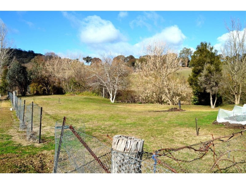 49 Cromwell Street, Adelong NSW 2729