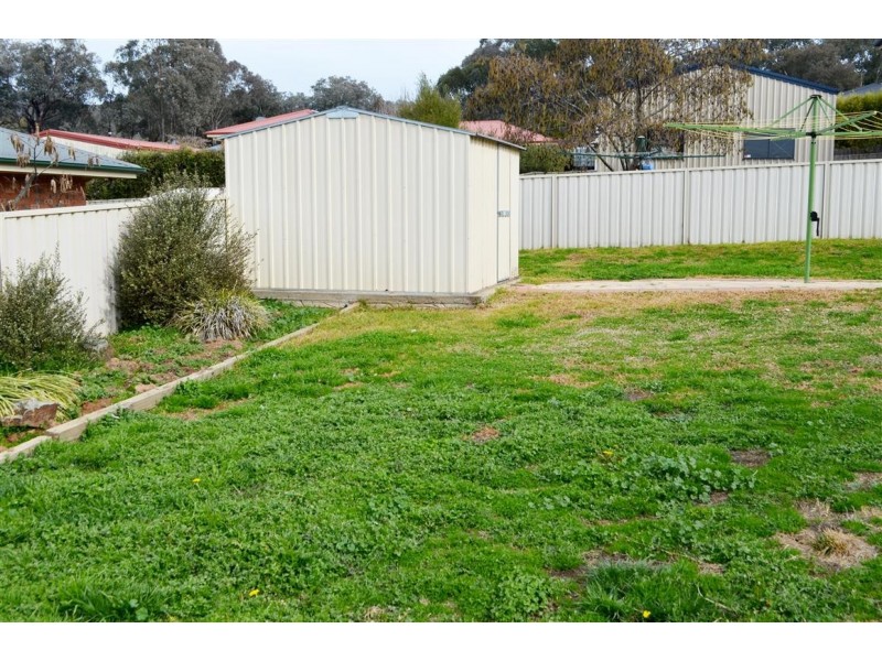 4 Harris Street, Tumut NSW 2720