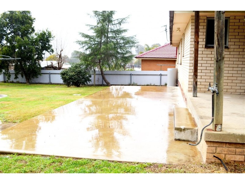 23 Quandong Avenue, Tumut NSW 2720