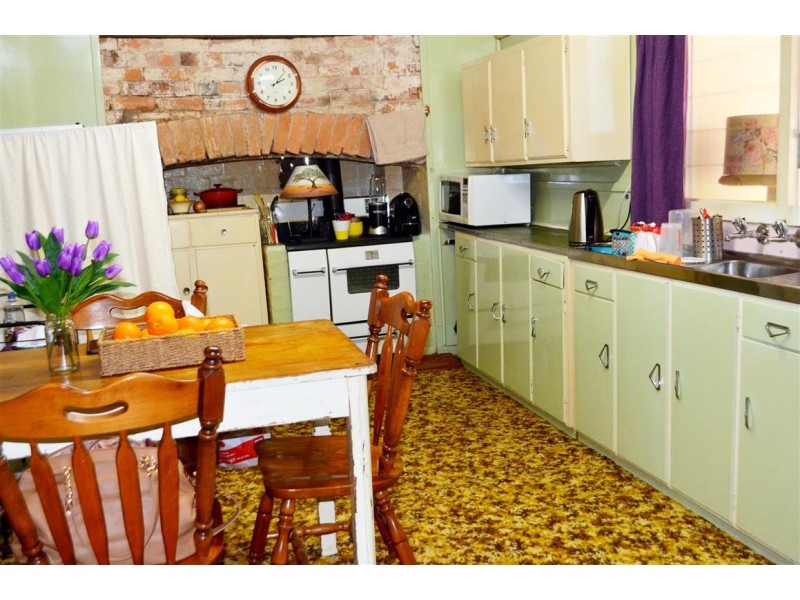 35 Sydney Street, Tumut NSW 2720