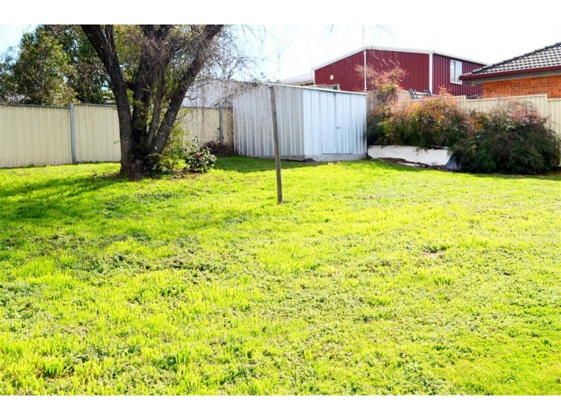 35 Sydney Street, Tumut NSW 2720