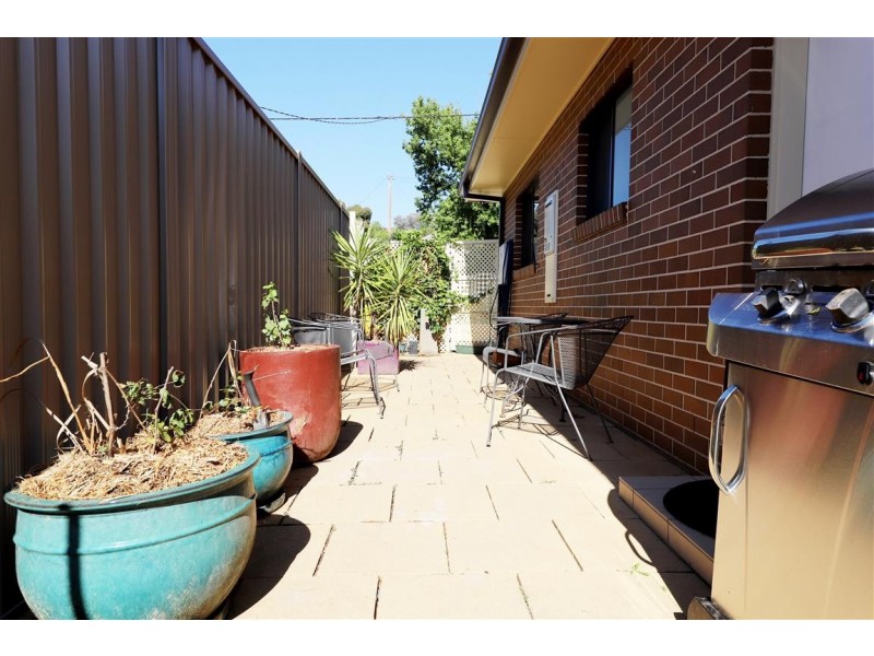 1/52 Simpson Street, Tumut NSW 2720