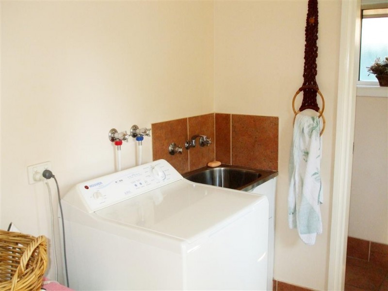177 Capper Street, Tumut NSW 2720