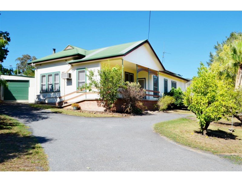 110 Herbert Street, Tumut NSW 2720