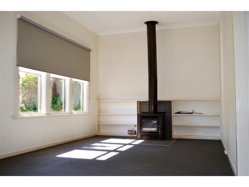 110 Herbert Street, Tumut NSW 2720
