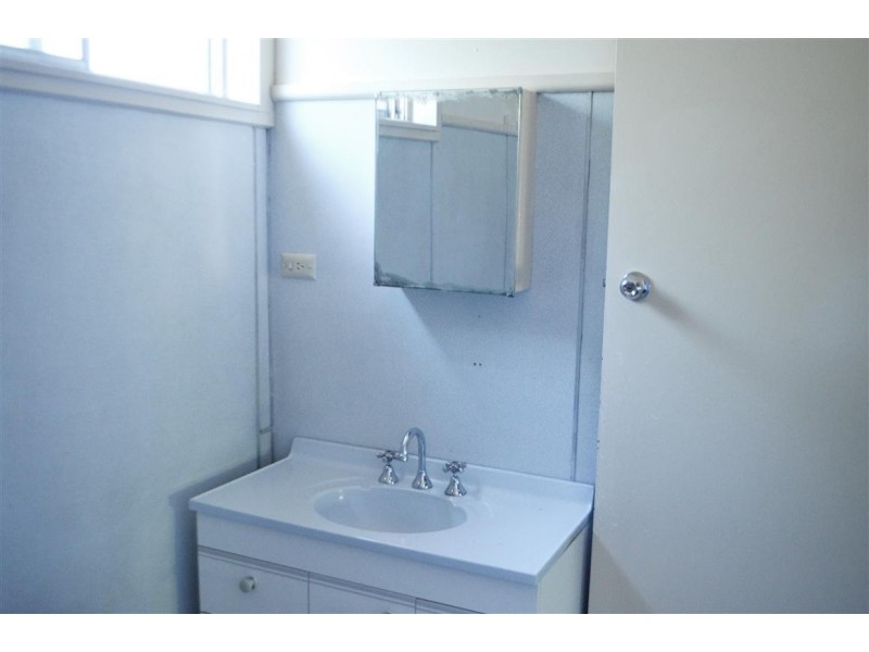 110 Herbert Street, Tumut NSW 2720