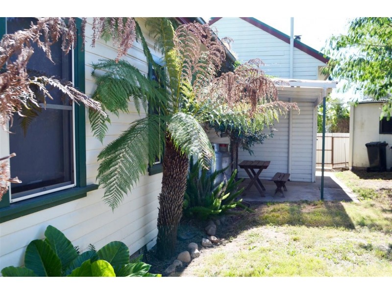 110 Herbert Street, Tumut NSW 2720