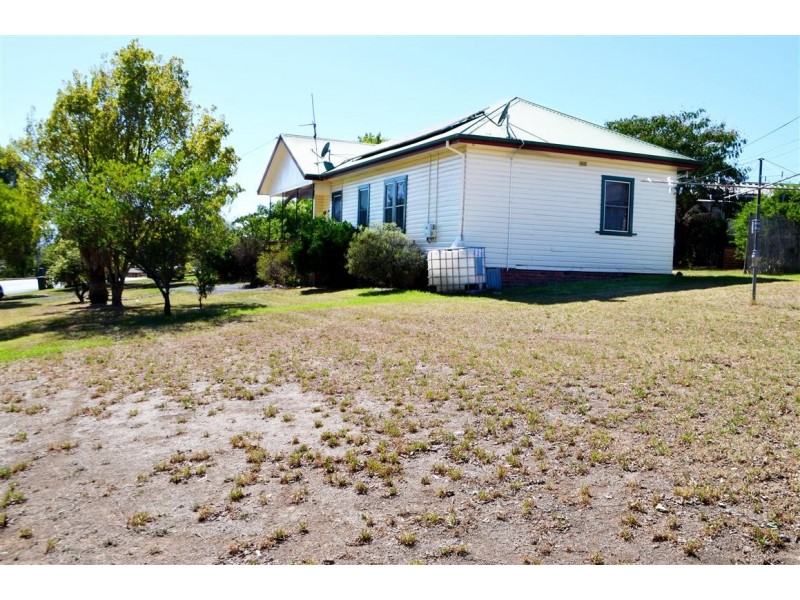 110 Herbert Street, Tumut NSW 2720