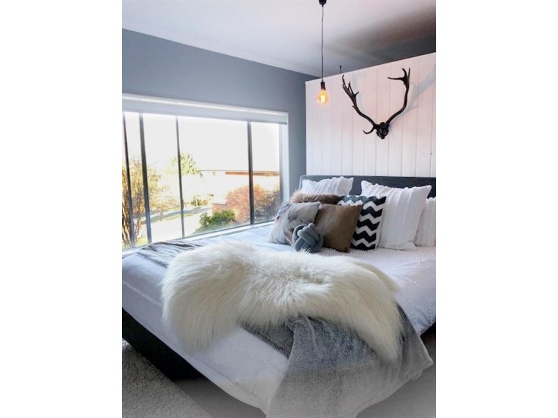 8 Eurabbie Street, Batlow NSW 2730