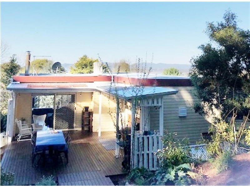 8 Eurabbie Street, Batlow NSW 2730