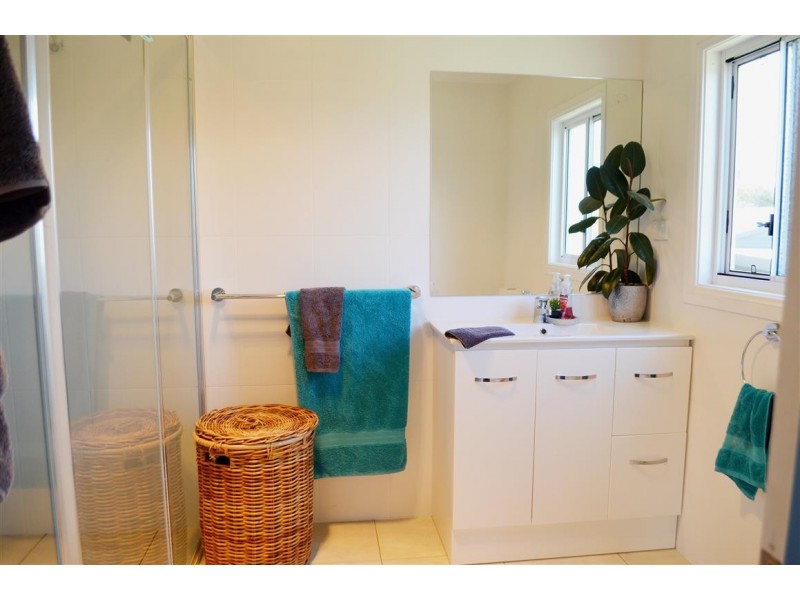 83 Broughton Street, Tumut NSW 2720