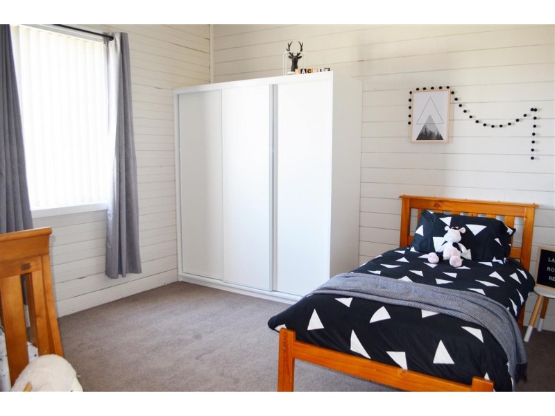 83 Broughton Street, Tumut NSW 2720