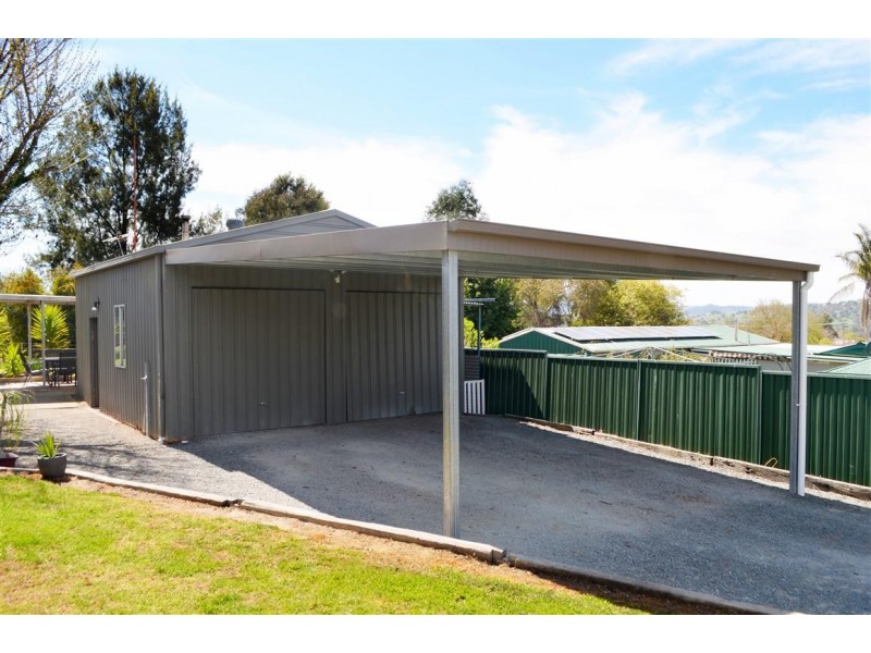 83 Broughton Street, Tumut NSW 2720