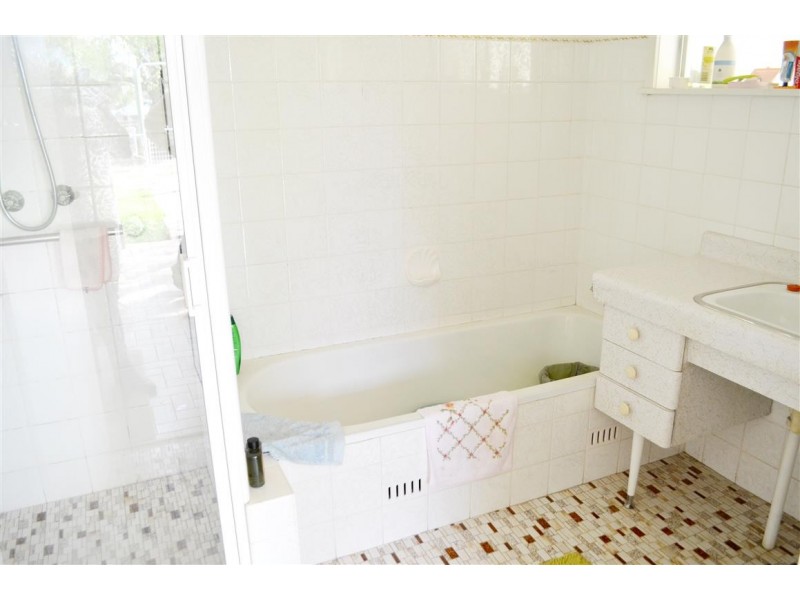 137-147 Blowering Road, Tumut NSW 2720