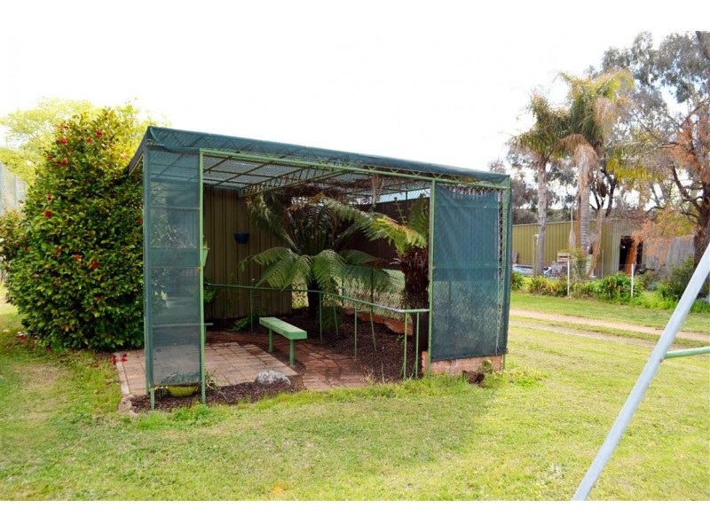 137-147 Blowering Road, Tumut NSW 2720