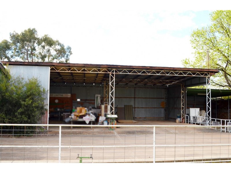 137-147 Blowering Road, Tumut NSW 2720