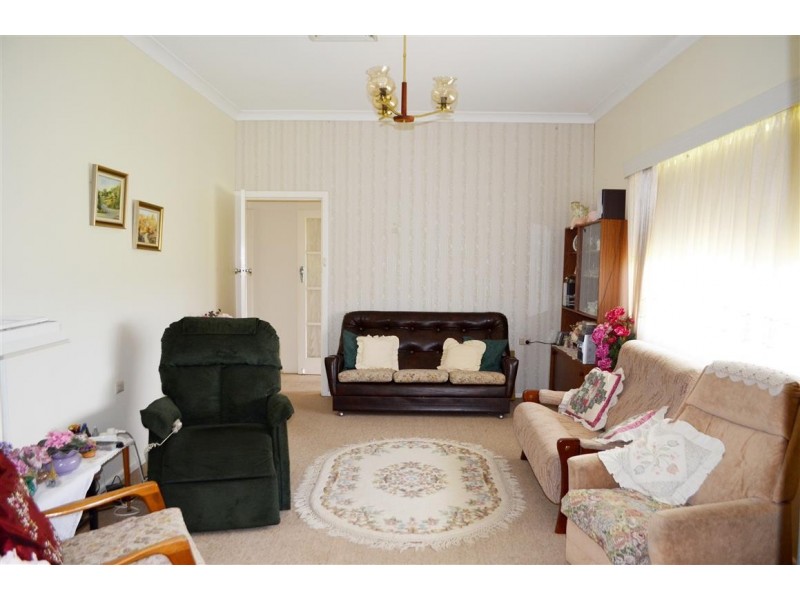 164 Bombowlee Avenue, Tumut NSW 2720