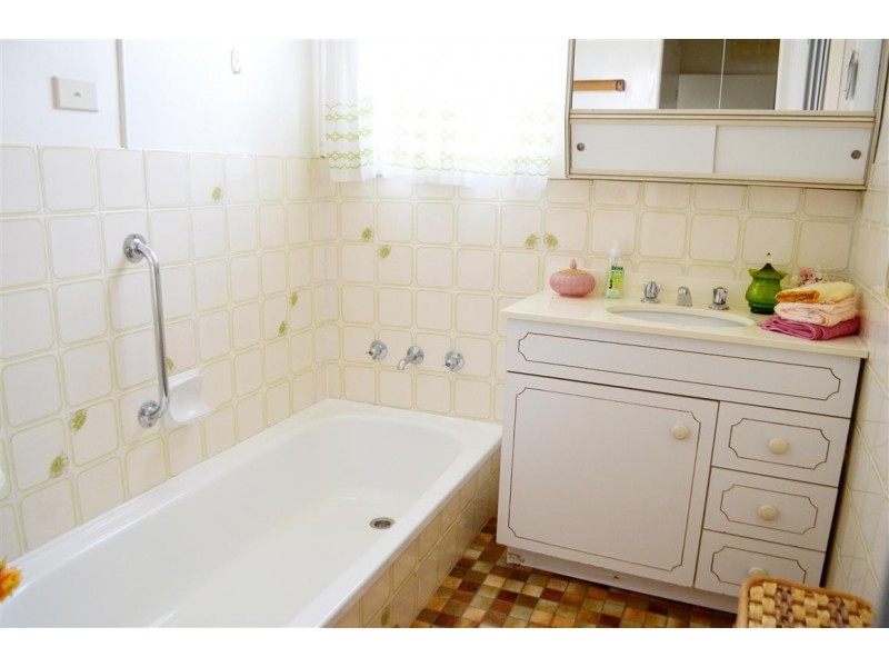 164 Bombowlee Avenue, Tumut NSW 2720