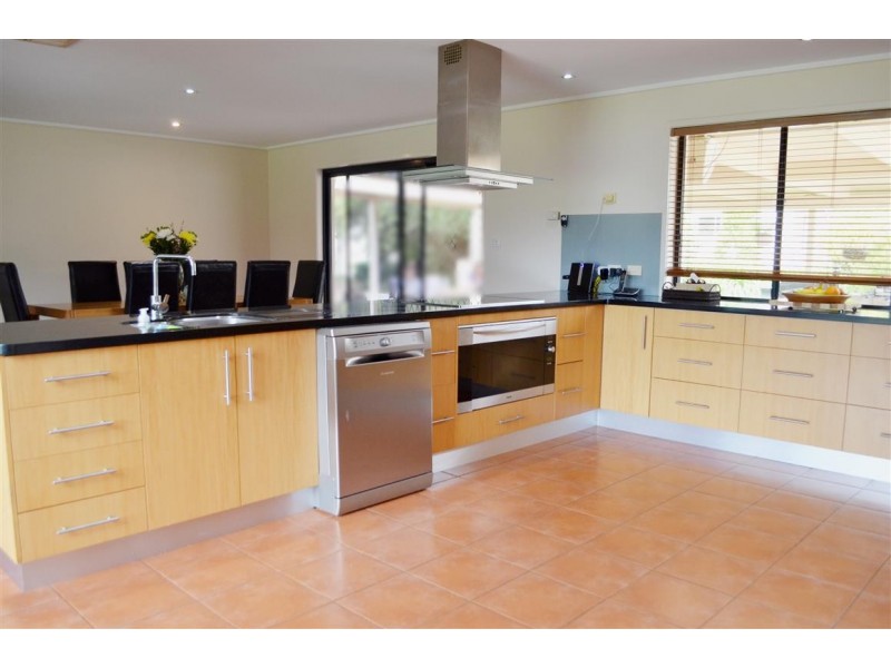 104 Blowering Road, Tumut NSW 2720