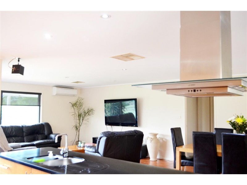 104 Blowering Road, Tumut NSW 2720