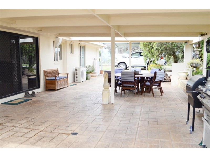 104 Blowering Road, Tumut NSW 2720