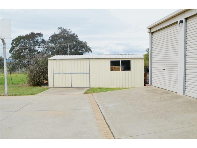 104 Blowering Road, Tumut NSW 2720