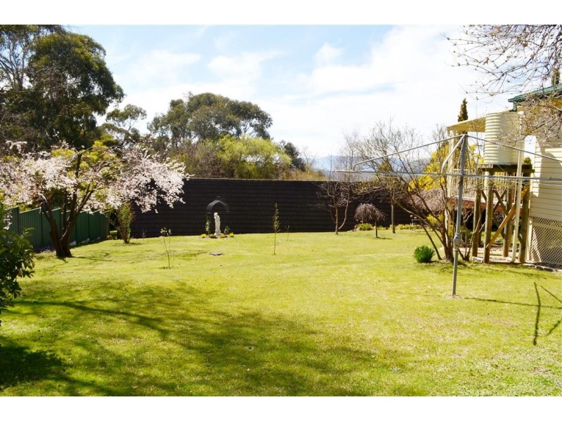 28 Batlow Avenue, Batlow NSW 2730