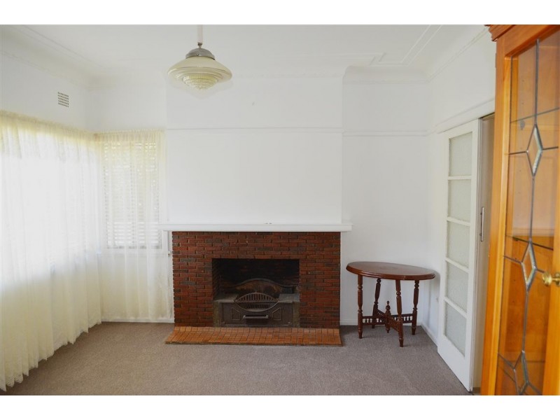5 Howick Street, Tumut NSW 2720