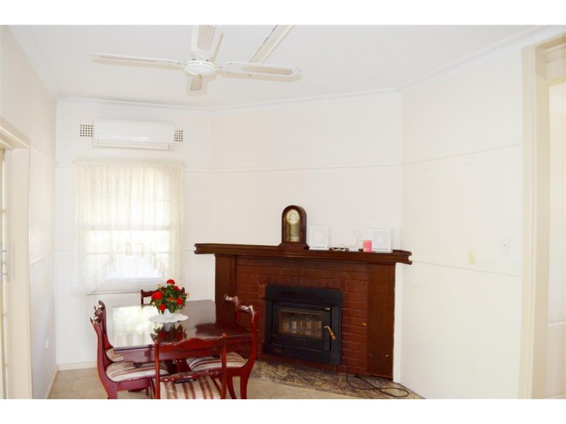 5 Howick Street, Tumut NSW 2720
