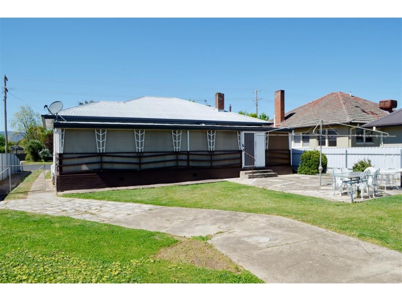 5 Howick Street, Tumut NSW 2720