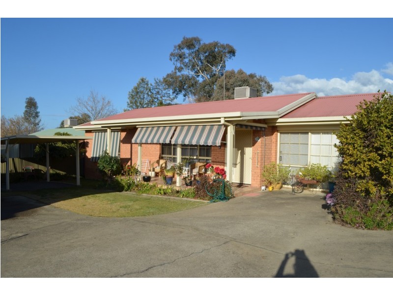 2/54 Merivale Street, Tumut NSW 2720