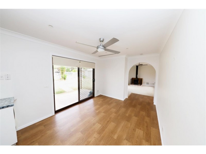 27 Wattle Crescent, Tumut NSW 2720