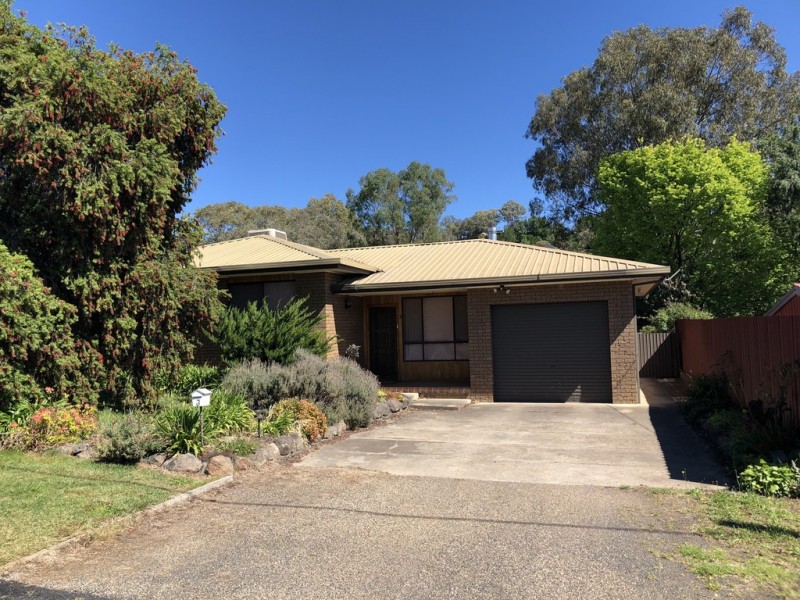 3 Mountford Street, Tumut NSW 2720
