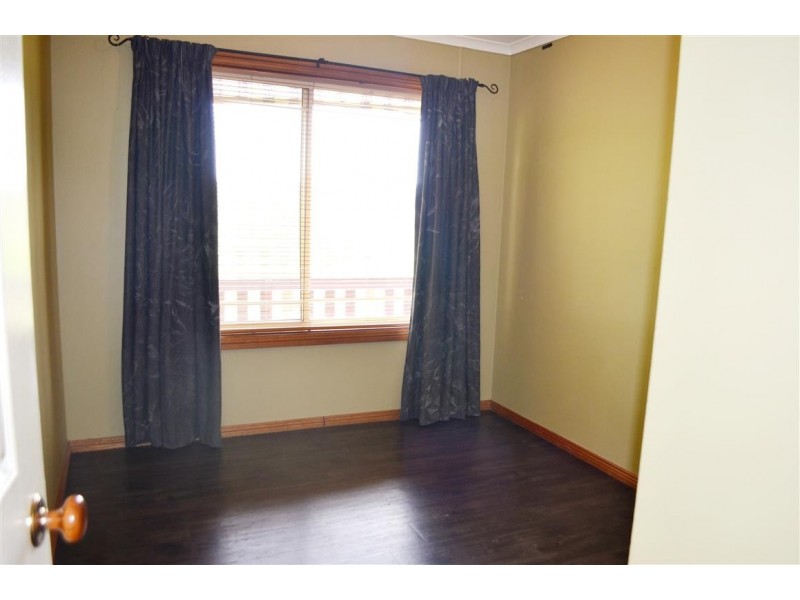 43 Booral Avenue, Tumut NSW 2720