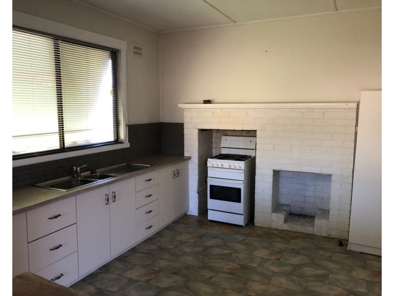 97 Broughton Street, Tumut NSW 2720