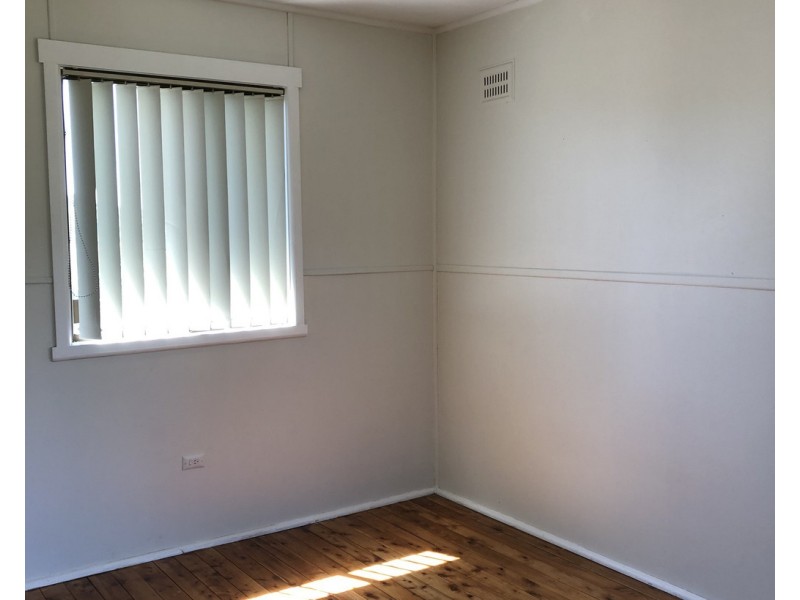 97 Broughton Street, Tumut NSW 2720